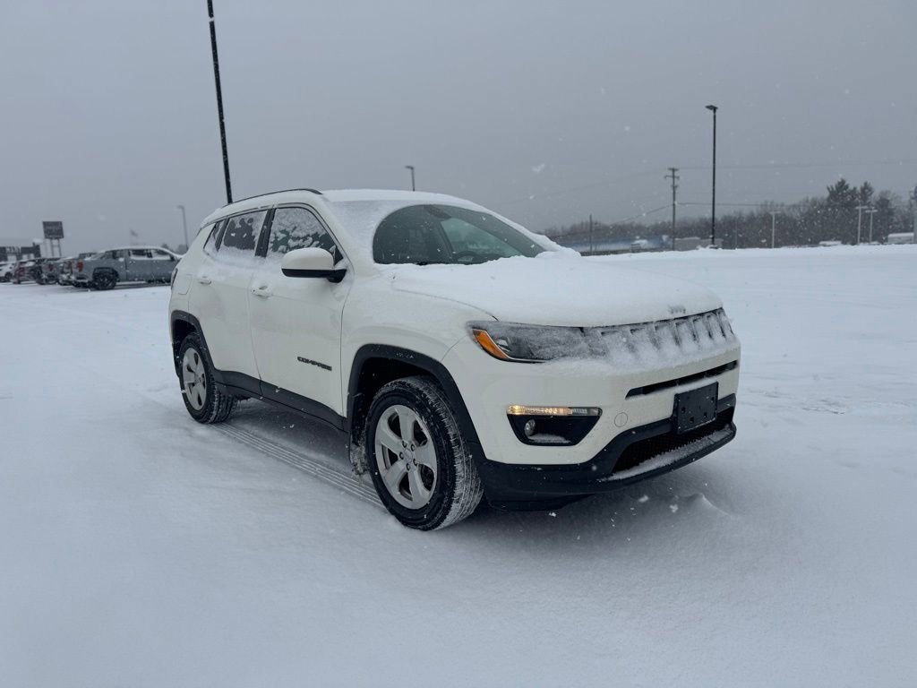 Used 2019 Jeep Compass Latitude w/ Cold Weather Group image 9