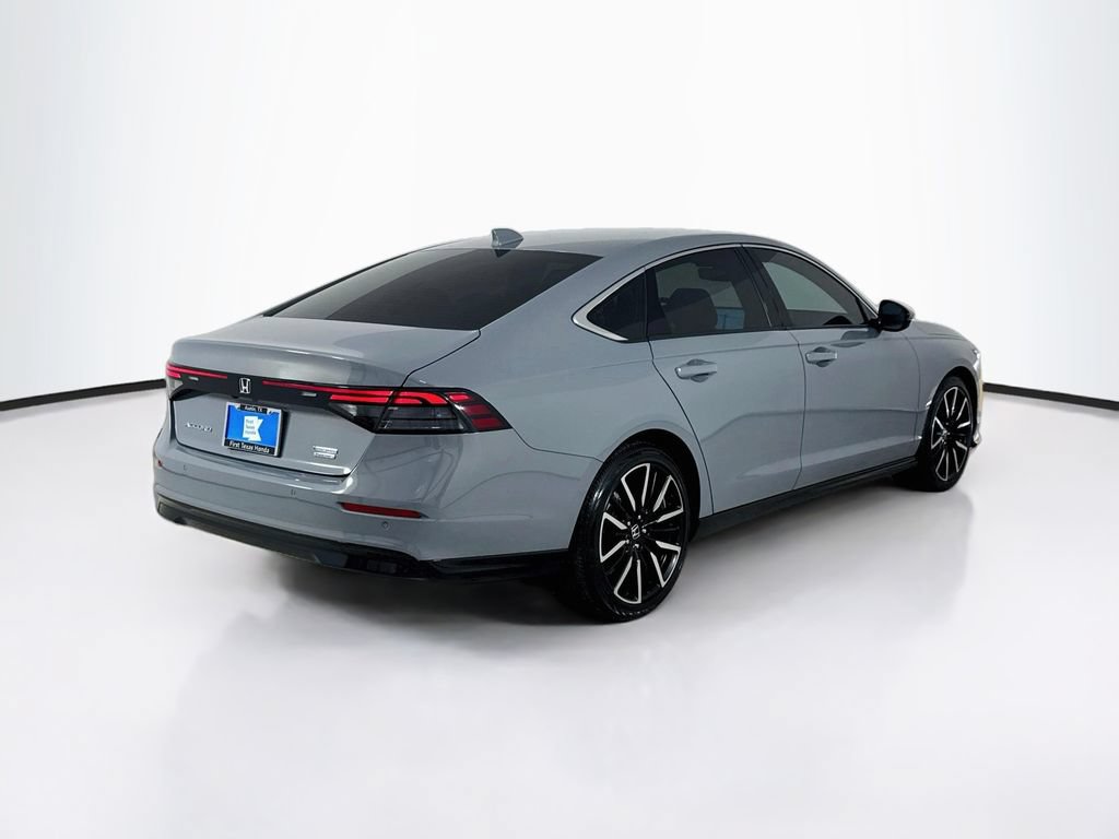 Used 2025 Honda Accord Touring image 8