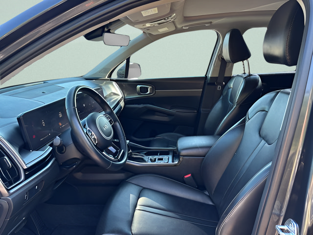 Used 2024 Kia Sorento S w/ Panoramic Sunroof Package AWD/4WD image 4