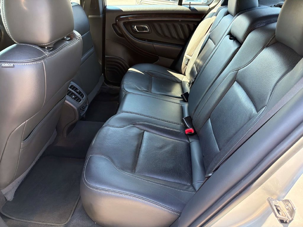 Used 2019 Ford Taurus Limited FWD image 20