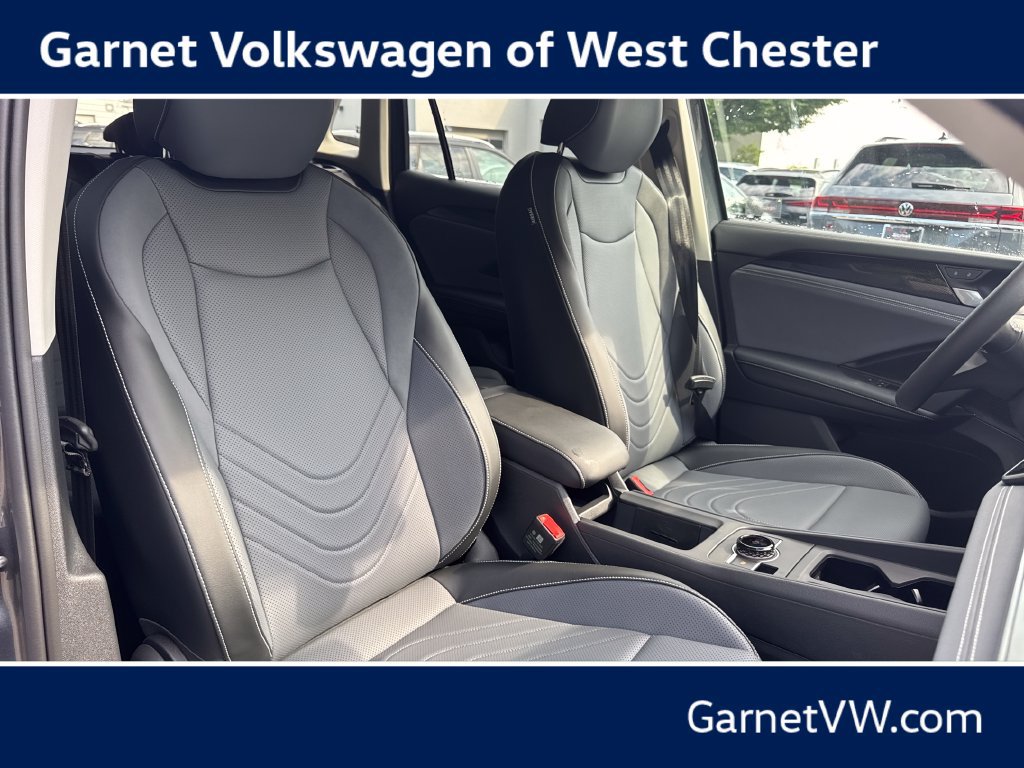 New 2026 Volkswagen Tiguan SE AWD/4WD image 32