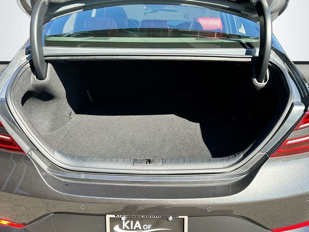 Used 2023 Genesis G70 2.0T w/ Sport Prestige Package image 27