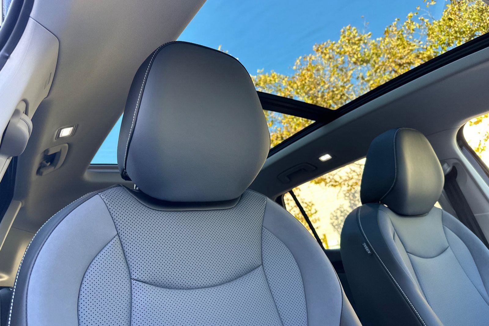 New 2026 Volkswagen Tiguan SE image 16