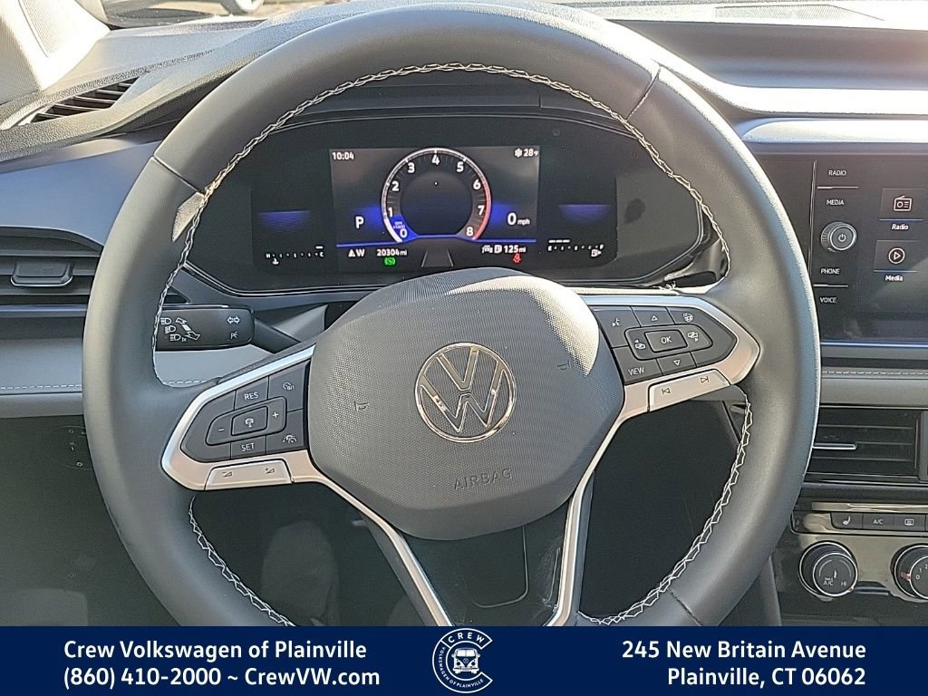 Certified 2023 Volkswagen Taos SE image 5