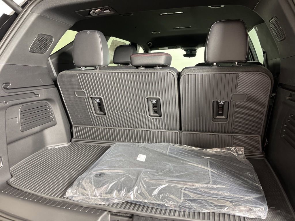 New 2026 Chevrolet Traverse RS image 22