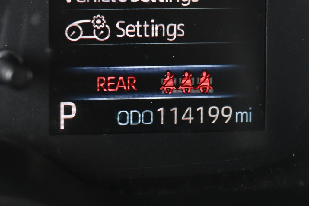 Used 2020 Toyota Corolla LE w/ Carpet Mat Package (TMS) FWD image 26