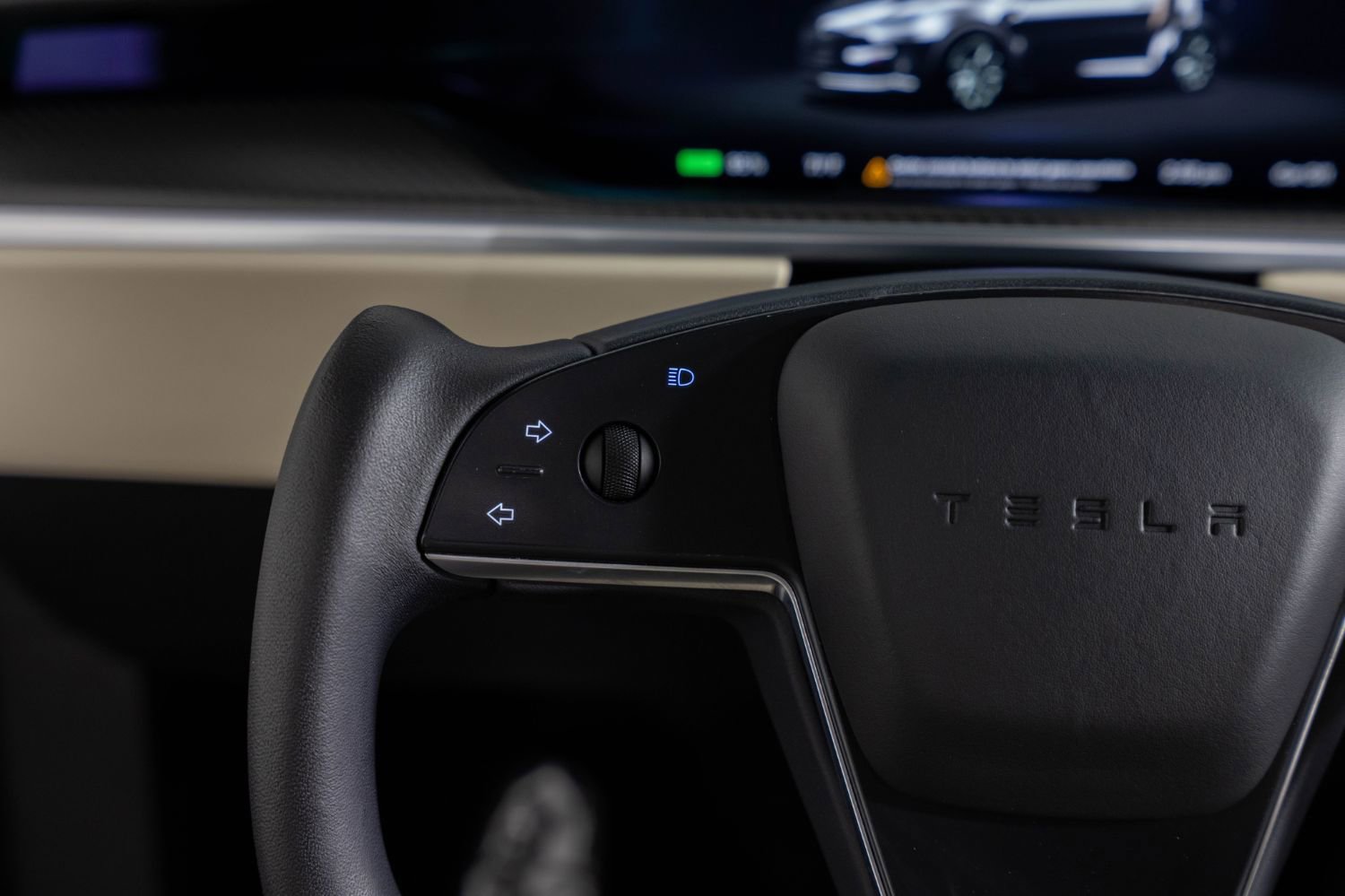 Used 2023 Tesla Model X Plaid image 41