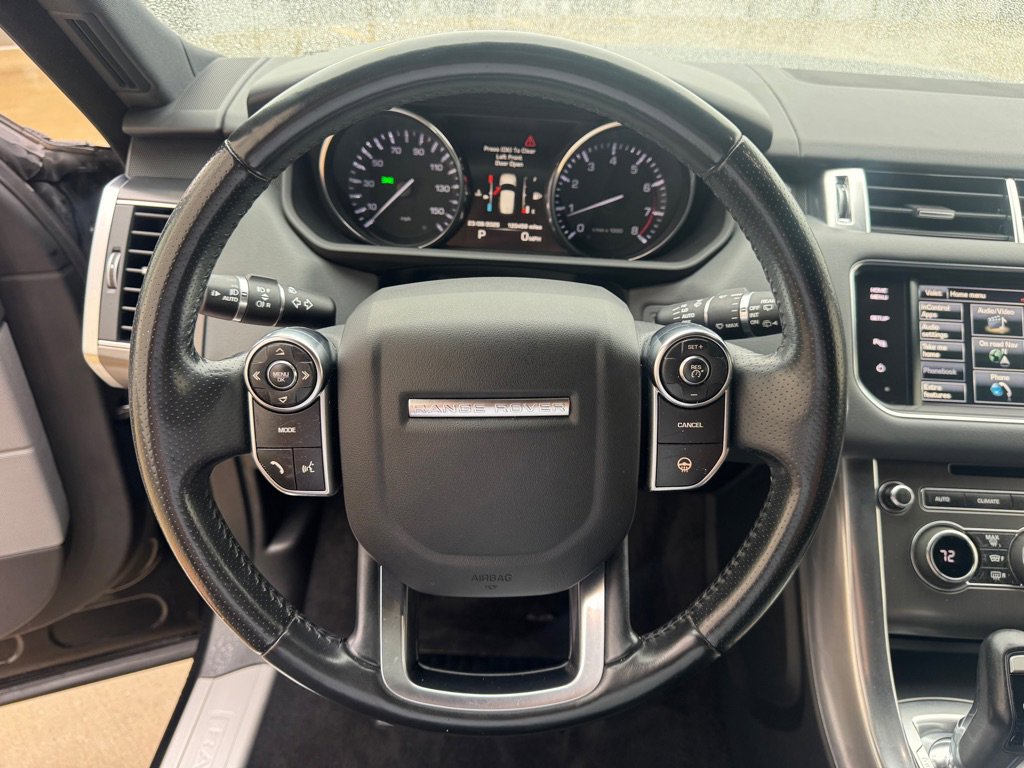 Used 2015 Land Rover Range Rover Sport SE image 13