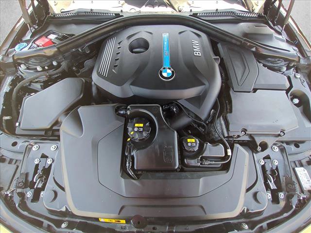 Used 2018 BMW 330e w/ Convenience Package RWD image 22