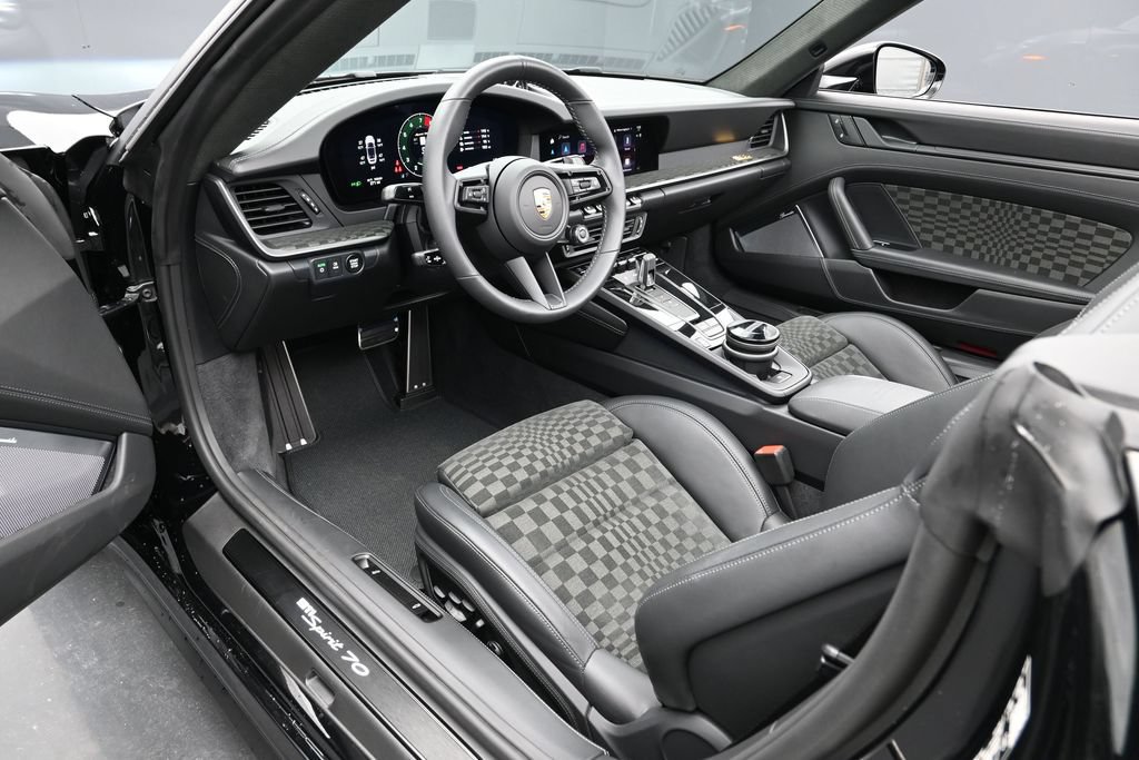 Certified 2026 Porsche 911 GTS RWD image 4