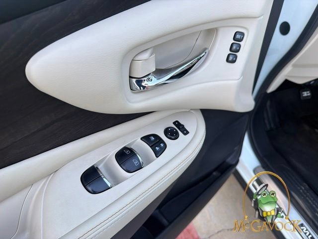Used 2023 Nissan Murano Platinum w/ Cargo Package FWD image 11