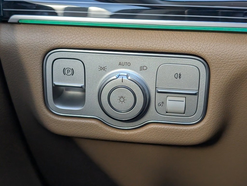 Used 2025 Mercedes-Benz GLS 450 4MATIC image 27