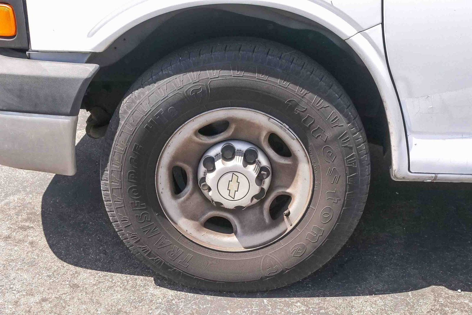 Used 2014 Chevrolet Express 2500 RWD image 5