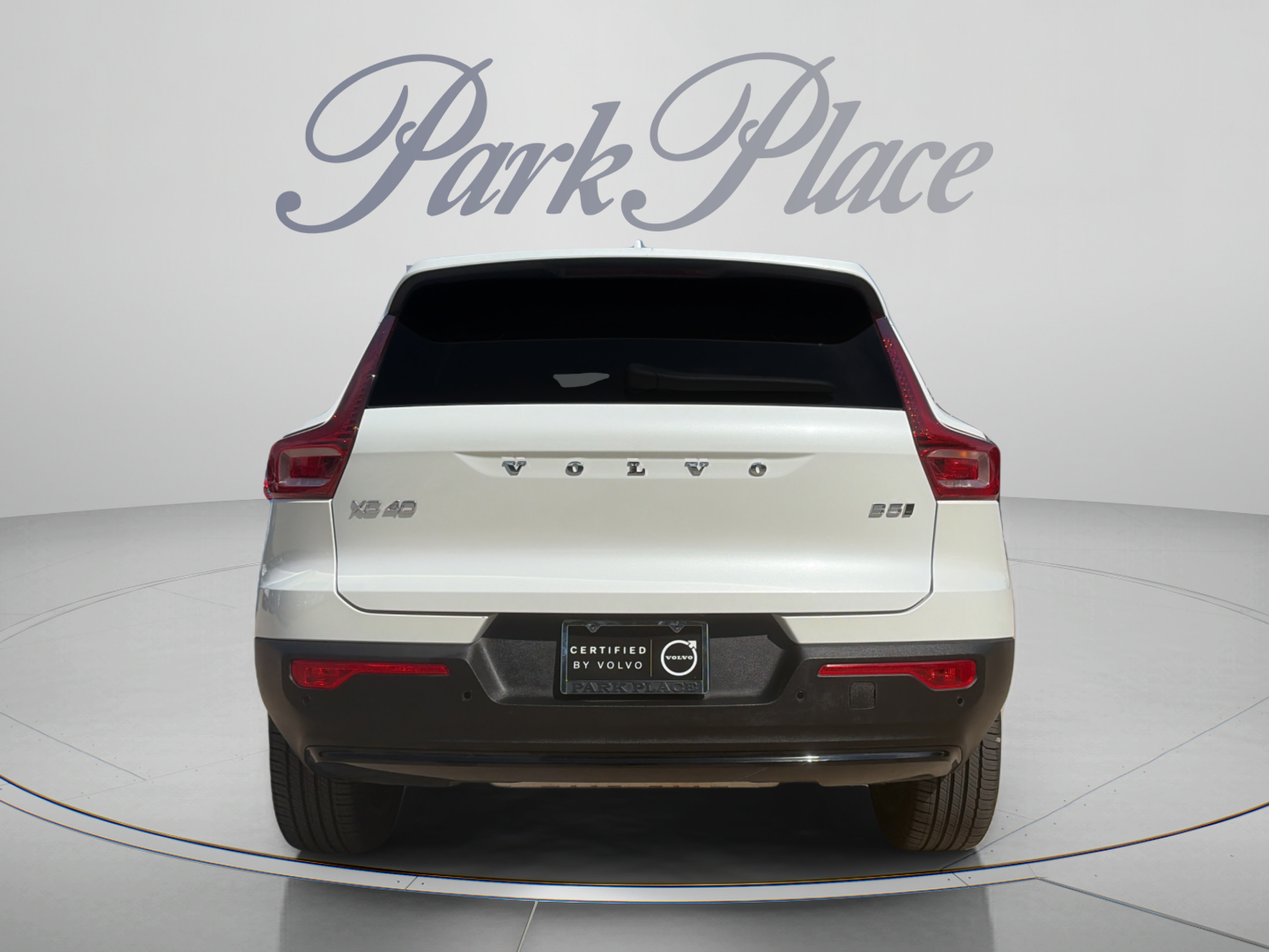 Used 2026 Volvo XC40 B5 Plus w/ Protection Package Premier AWD/4WD image 4