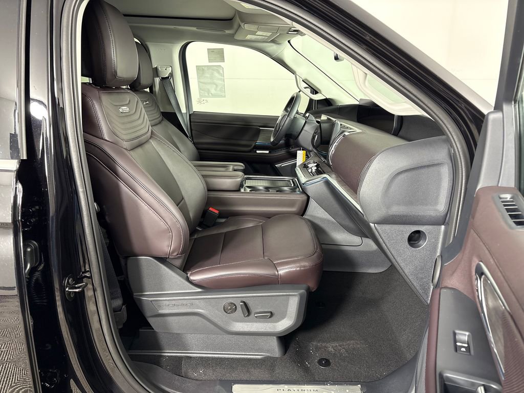 New 2026 Ford Expedition Platinum image 5