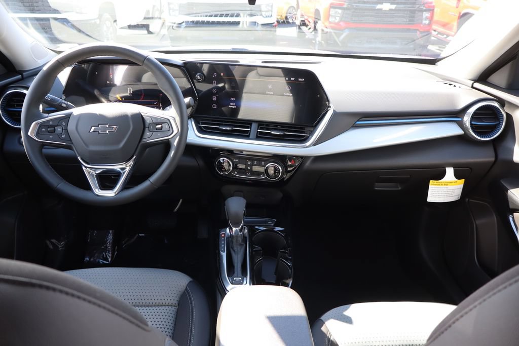 New 2026 Chevrolet Trax LT w/ Midnight Edition FWD image 19