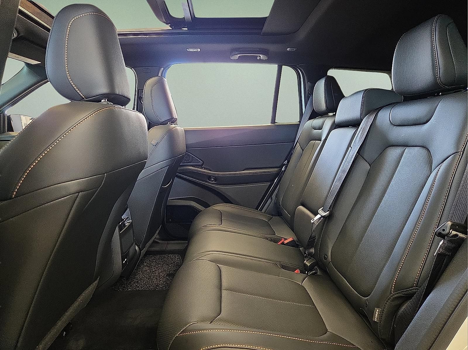 New 2026 Jeep Cherokee Limited AWD/4WD image 8
