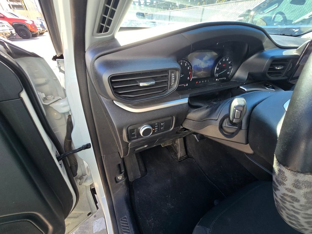 Used 2021 Ford Explorer XLT image 11