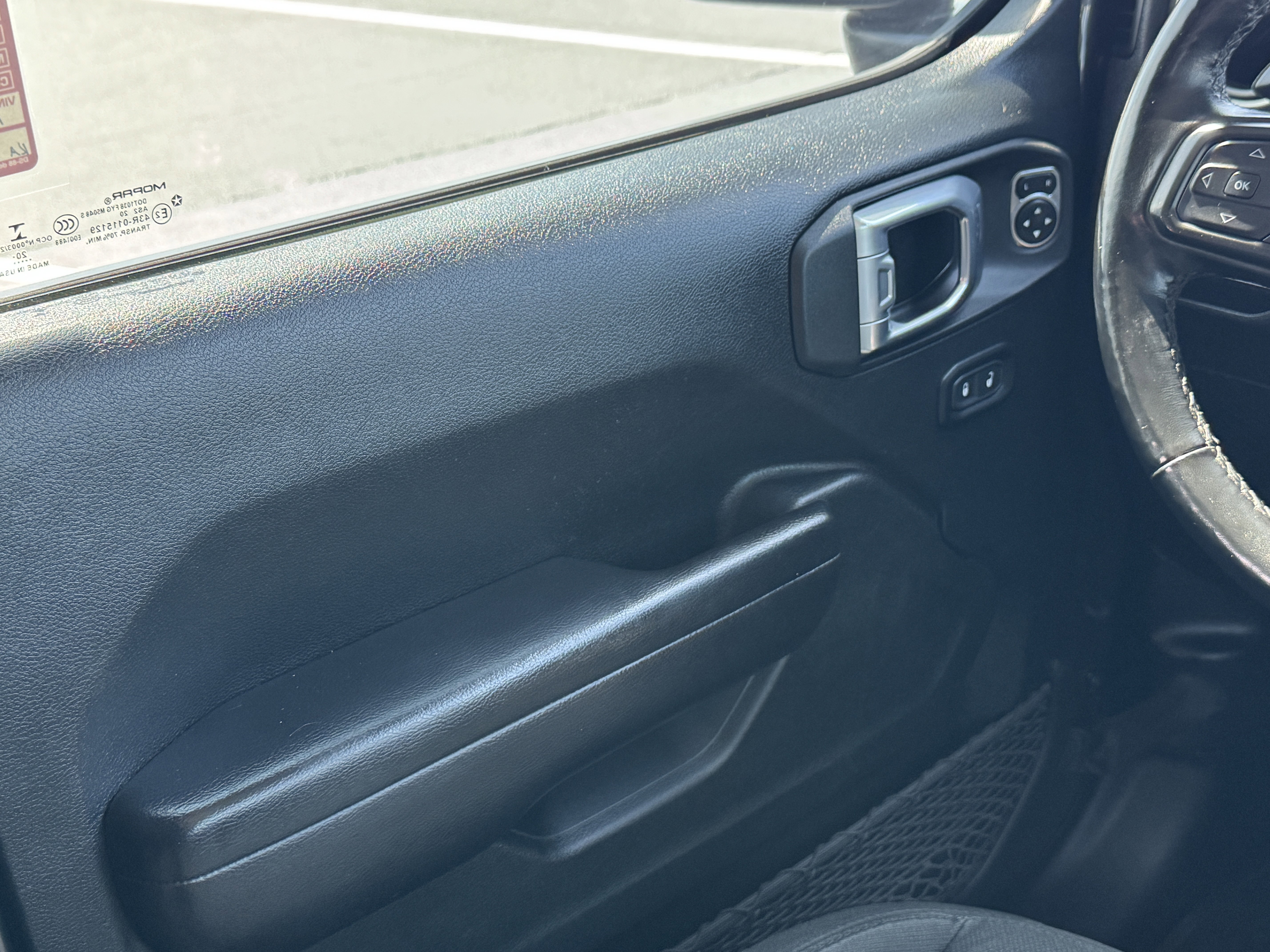 Used 2021 Jeep Gladiator Willys image 17