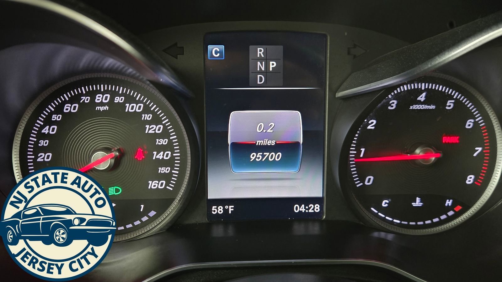 Used 2019 Mercedes-Benz GLC 300 4MATIC w/ Premium Package image 11
