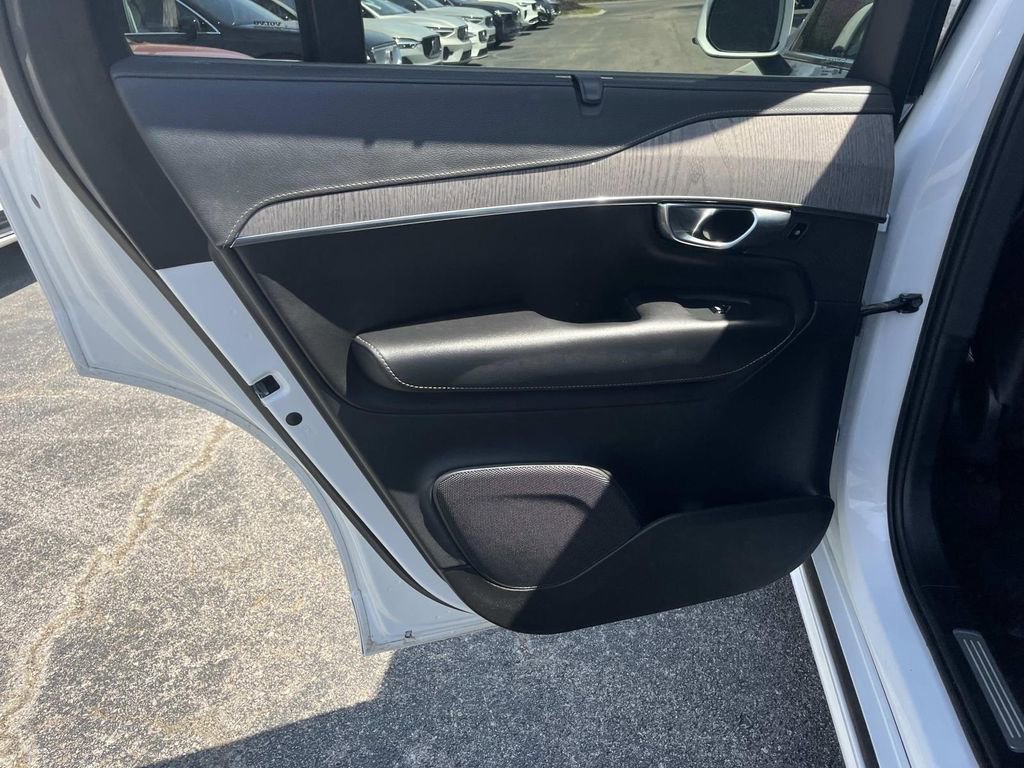 Used 2023 Volvo XC90 B6 Ultimate w/ Protection Package Premier image 18