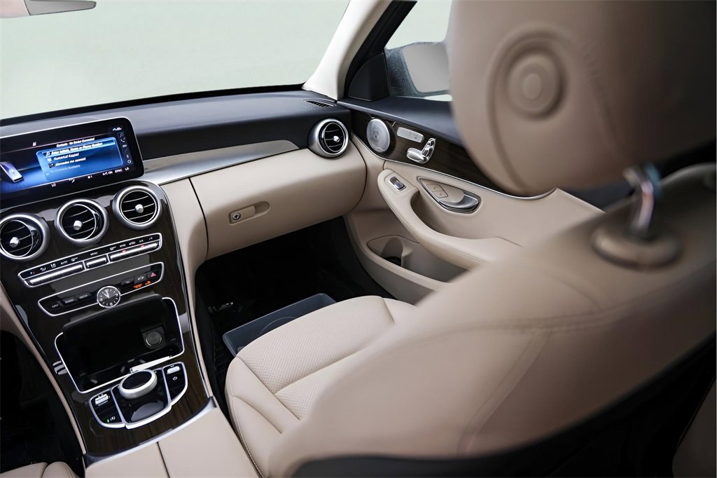 Used 2021 Mercedes-Benz C 300 Sedan image 30