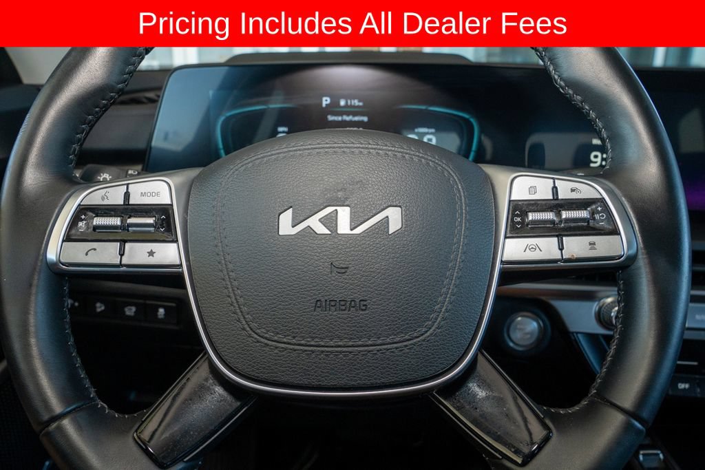 Used 2025 Kia Telluride S FWD image 19