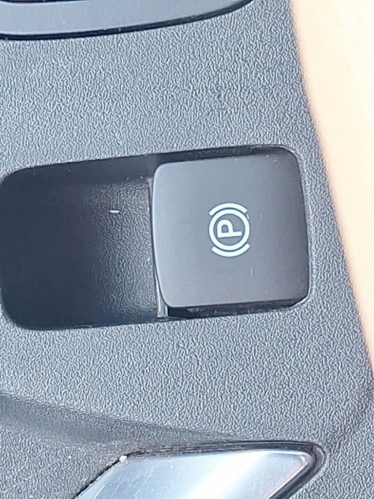 Used 2023 Chevrolet Traverse Premier image 47