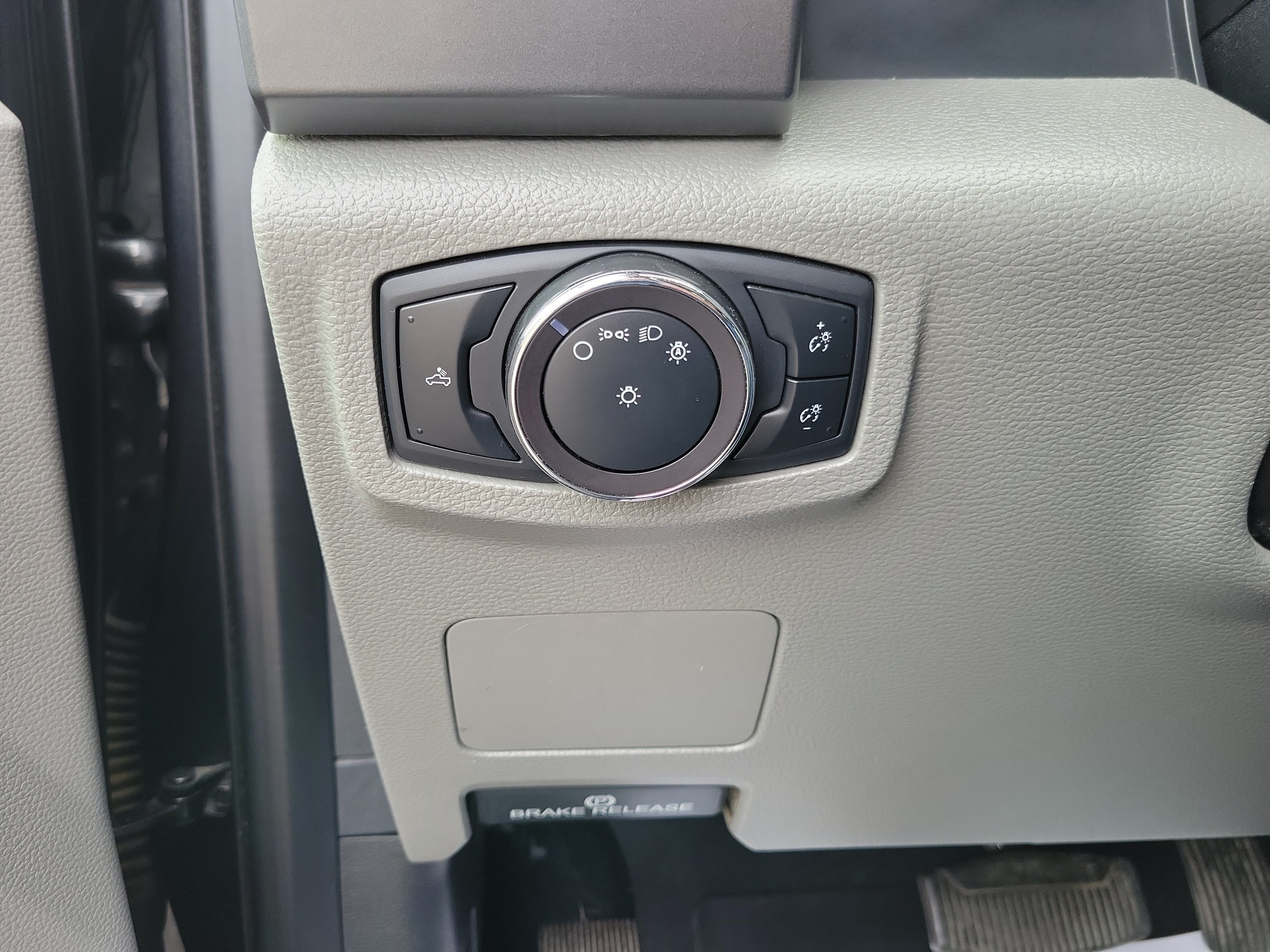 Certified 2019 Ford F250 XLT AWD/4WD image 18