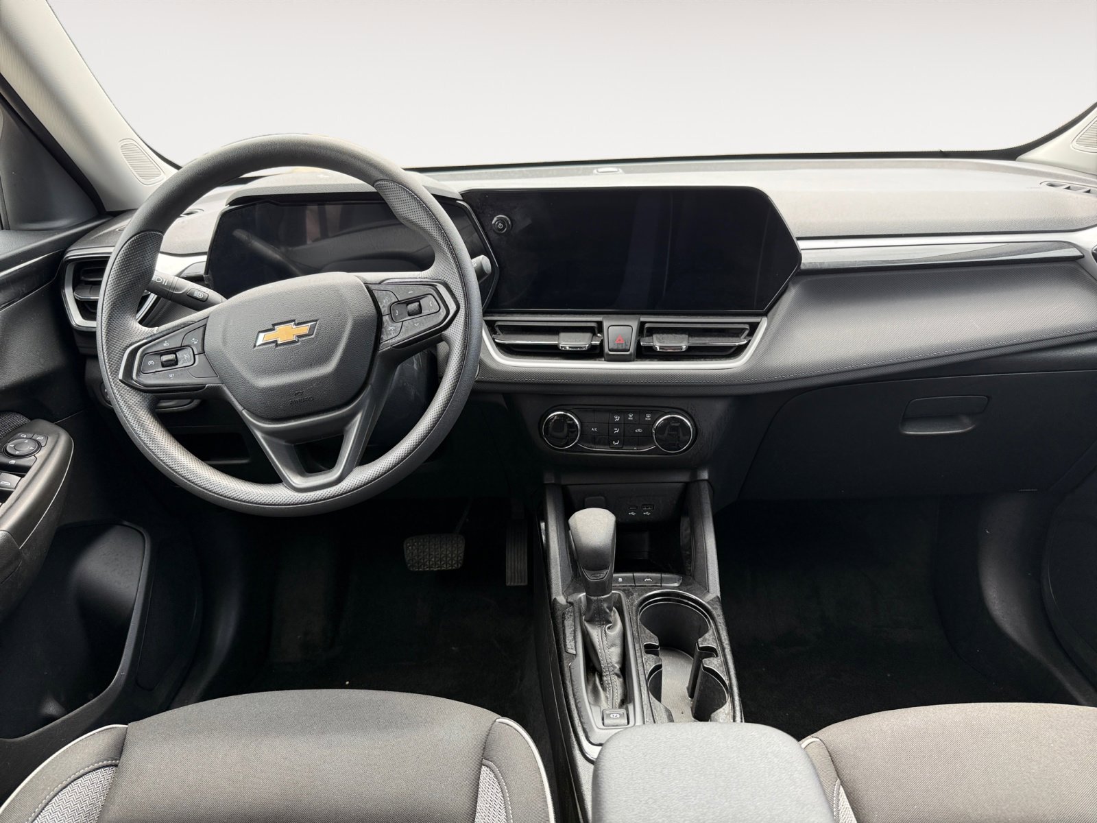 Used 2025 Chevrolet TrailBlazer LS image 10