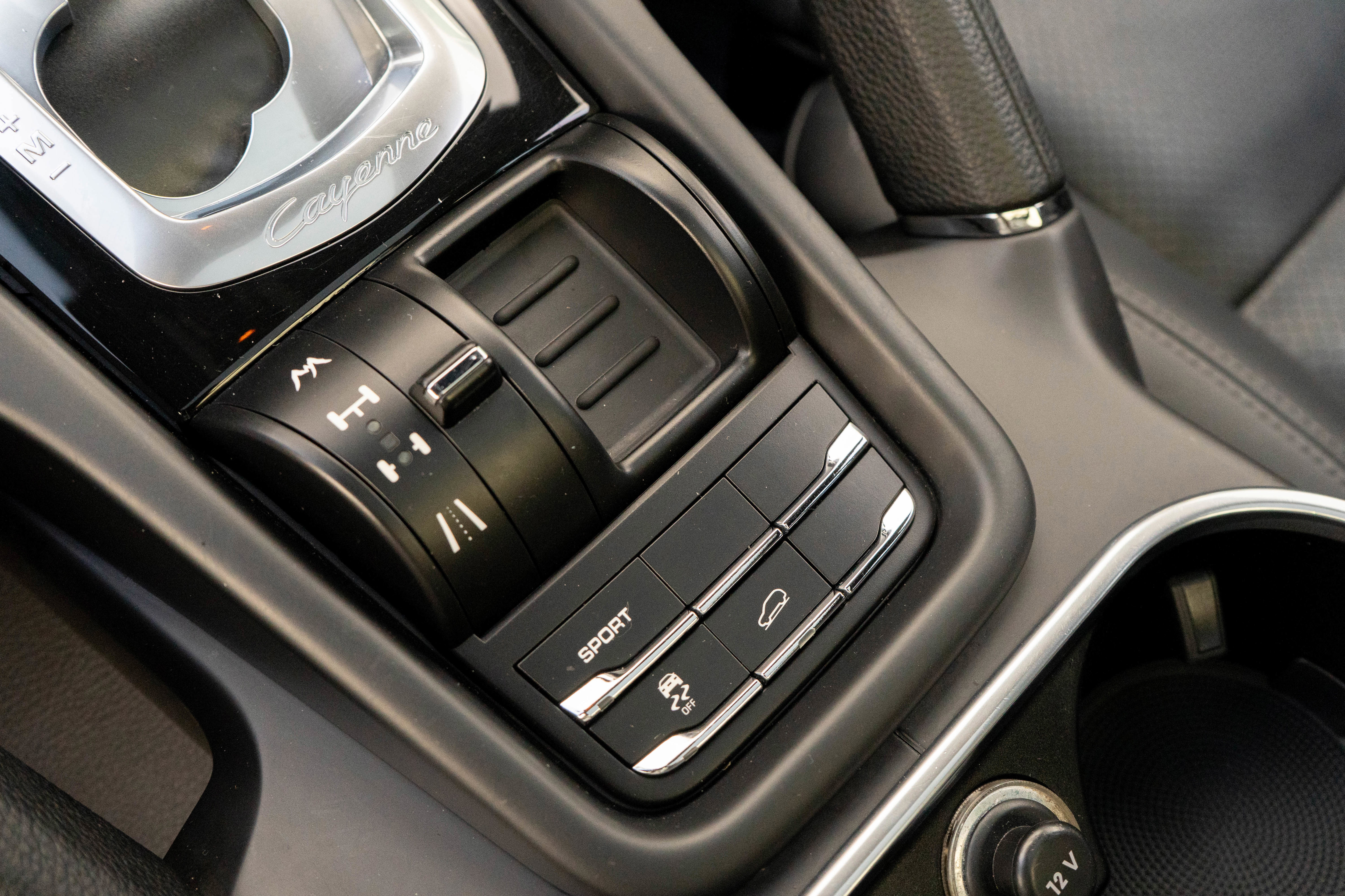 Used 2013 Porsche Cayenne Diesel AWD/4WD image 22