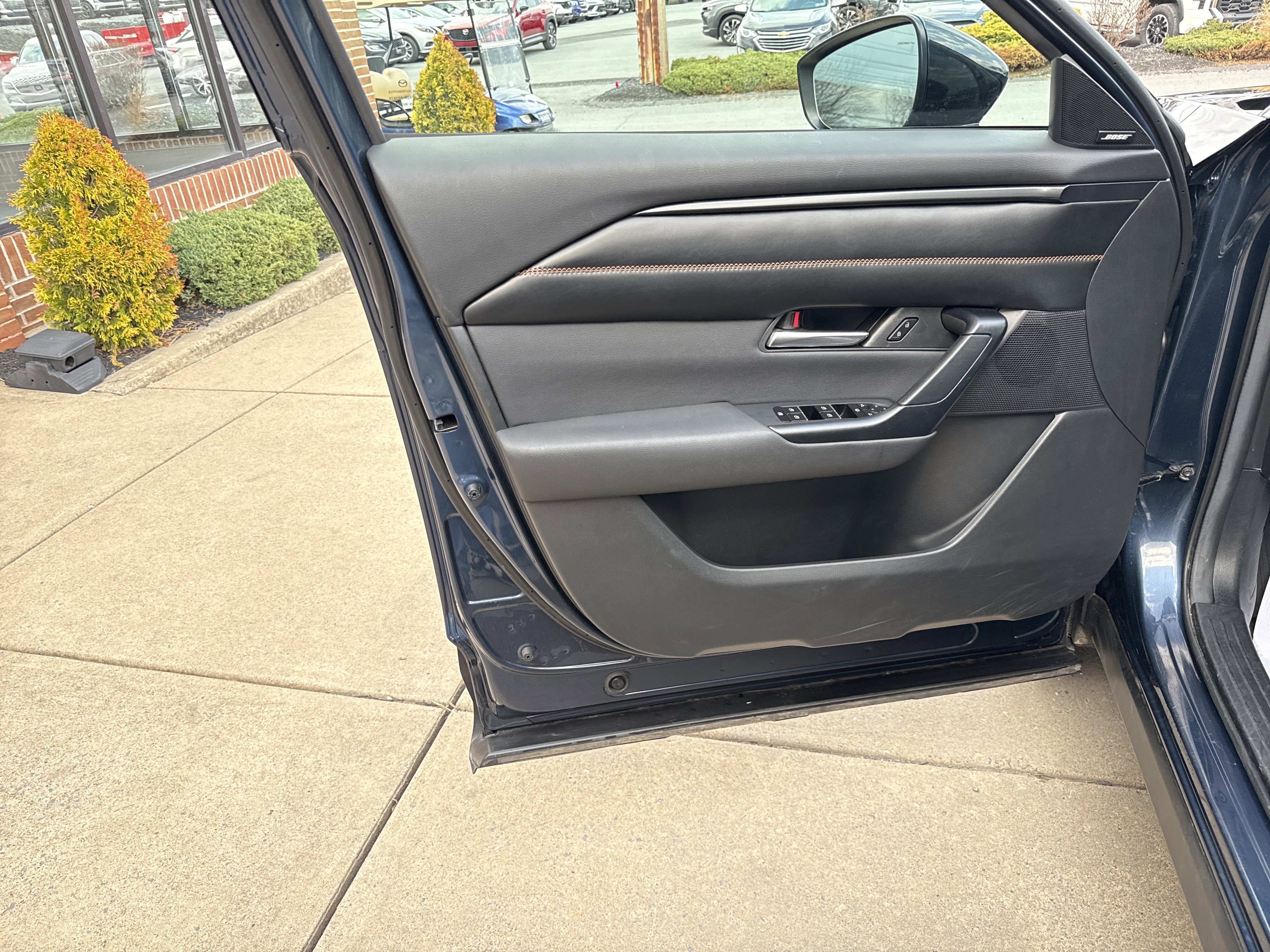 Used 2025 MAZDA CX-50 2.5 Hybrid w/ Premium Plus Pkg image 15