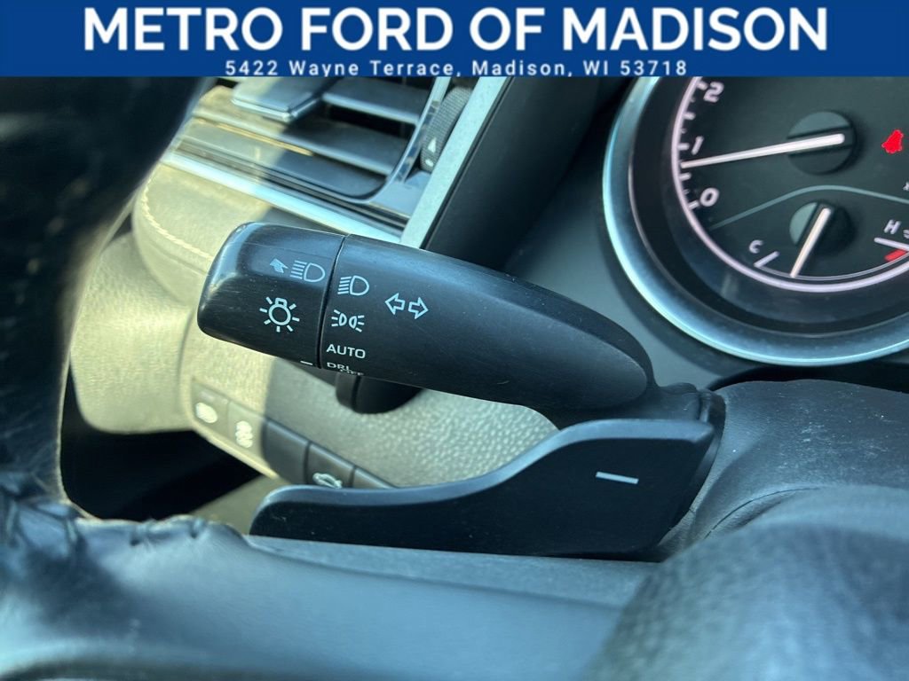 Used 2018 Toyota Camry SE w/ Moonroof Package image 27