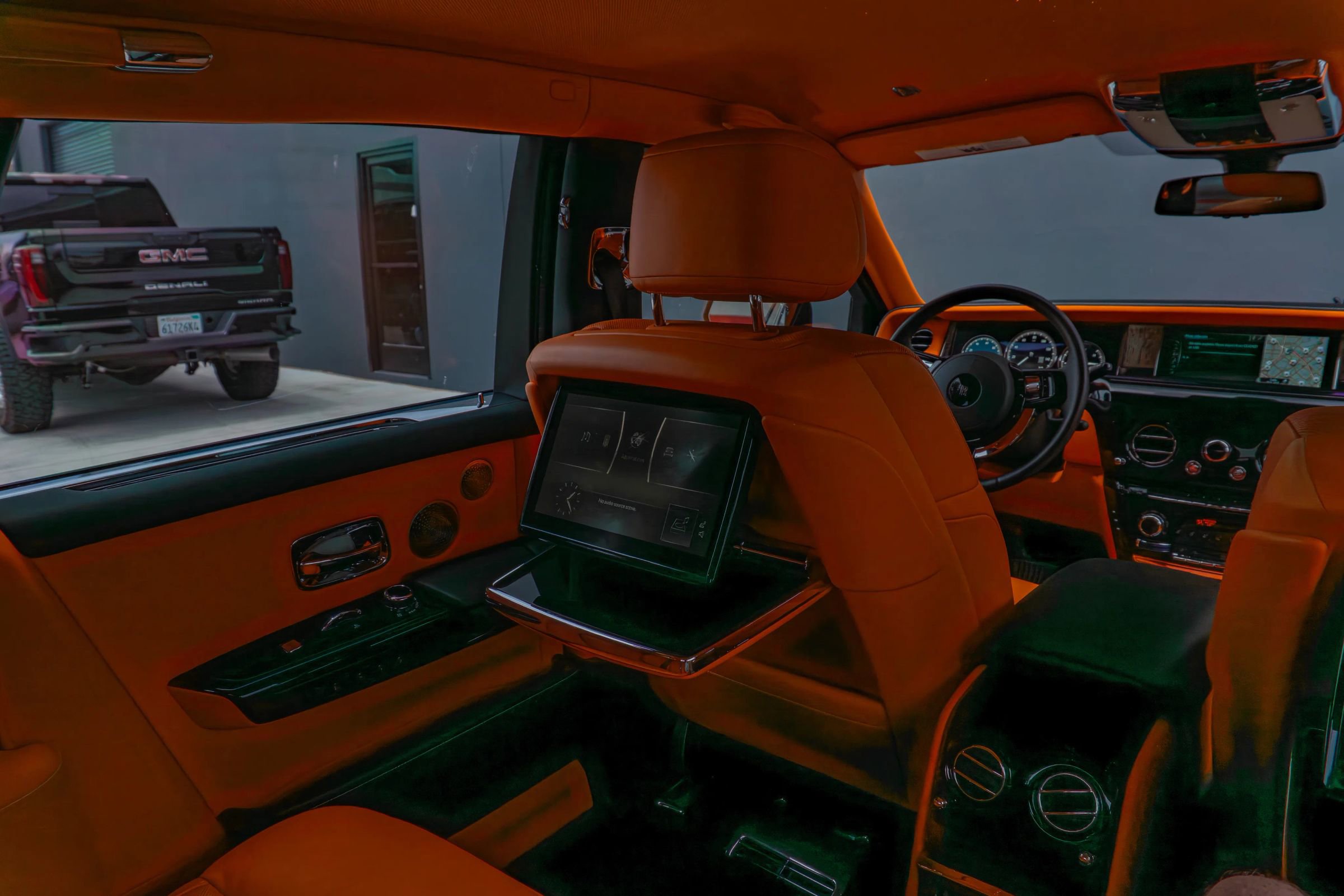 Used 2018 Rolls-Royce Phantom Sedan RWD image 66