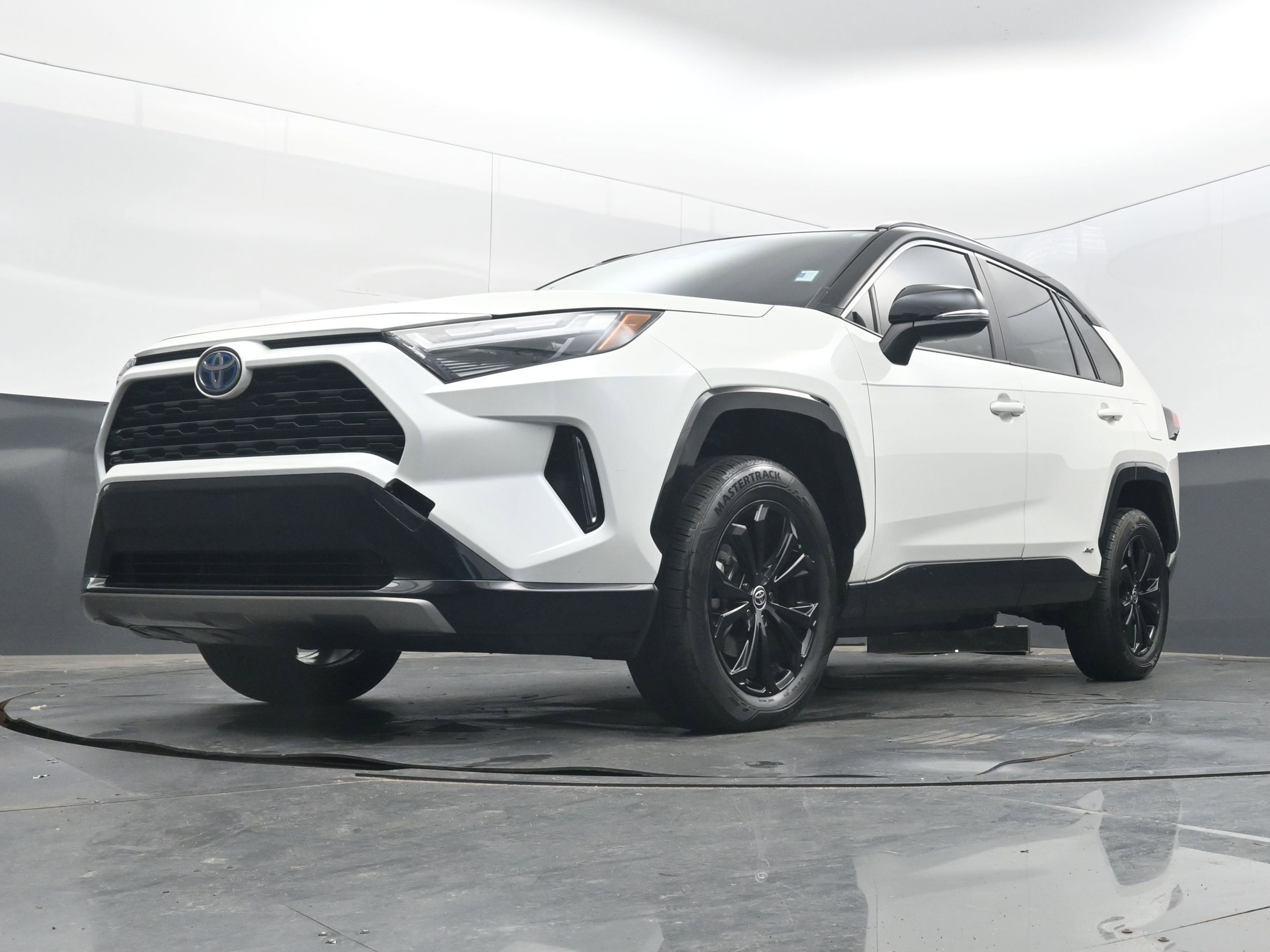 Used 2022 Toyota RAV4 XSE image 22