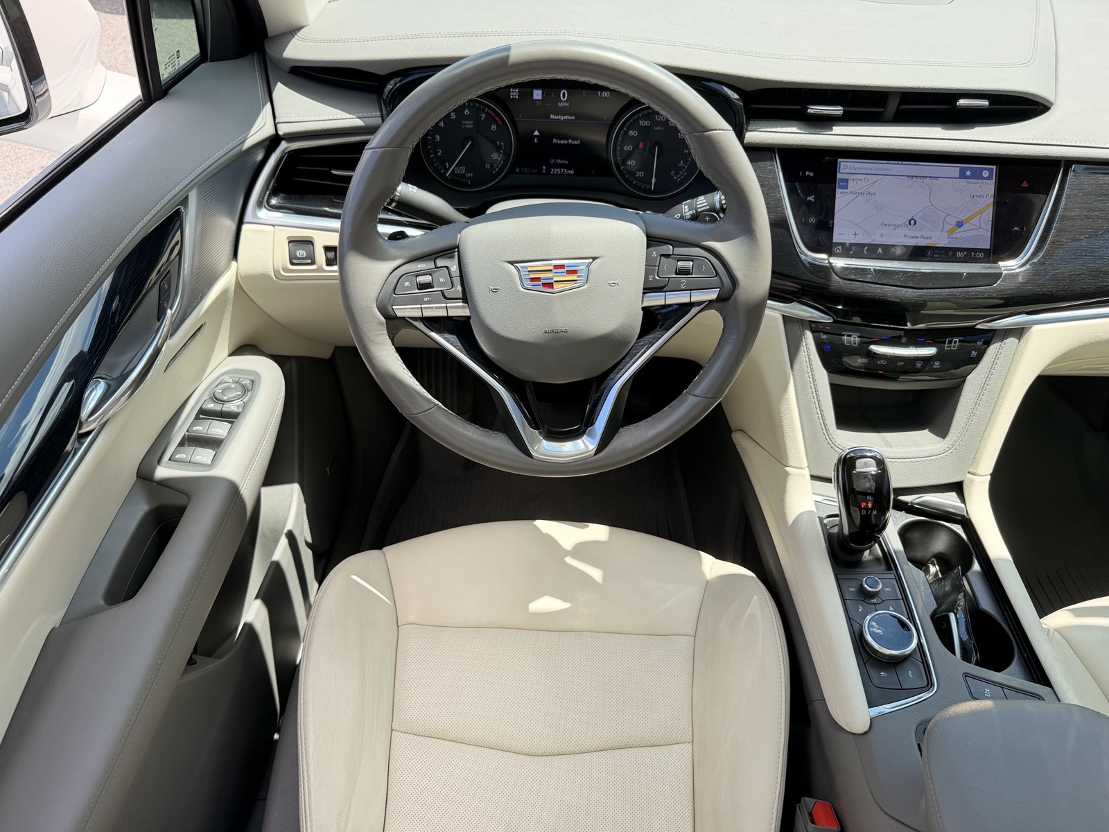 Used 2024 Cadillac XT6 Premium Luxury w/ Technology Package AWD/4WD image 31