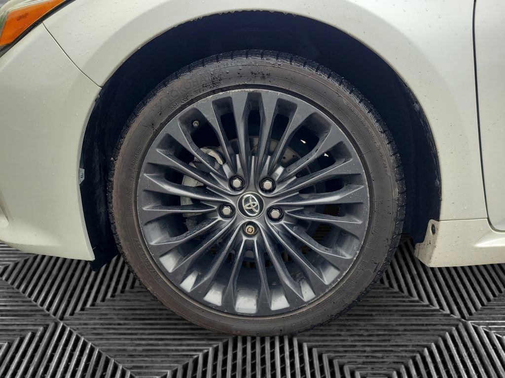 Used 2016 Toyota Avalon Touring FWD image 14