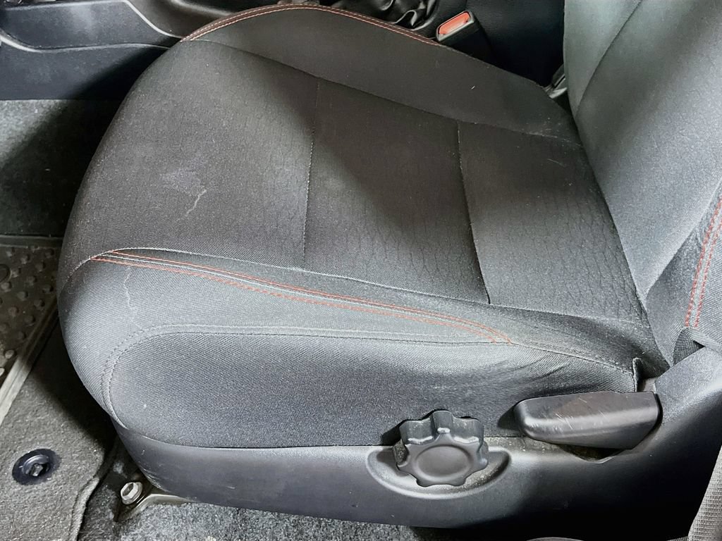 Used 2018 Toyota Tacoma SR5 RWD image 8