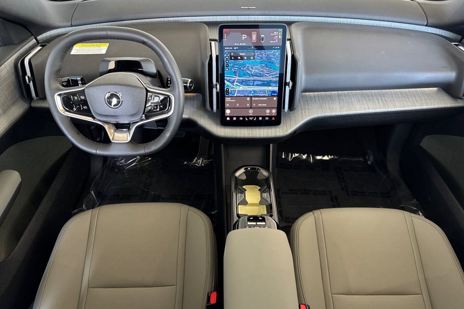 New 2026 Volvo EX30 Plus w/ Climate Package image 3