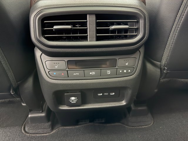 Used 2025 Honda Pilot Elite image 32