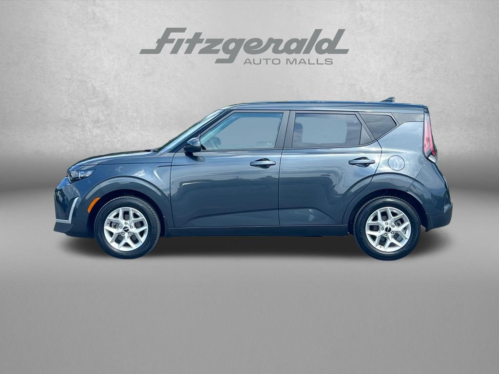 Used 2025 Kia Soul LX w/ LX Technology Package FWD image 5