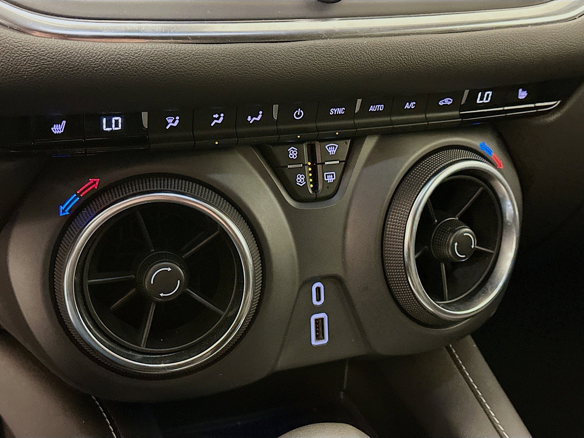 Used 2025 Chevrolet Blazer LT image 24