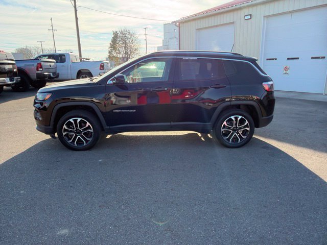 Used 2022 Jeep Compass Limited AWD/4WD image 6