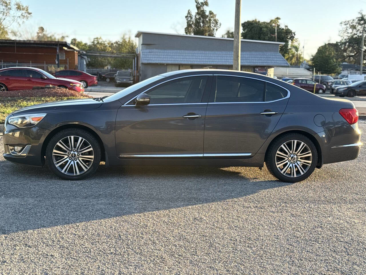 Used 2014 Kia Cadenza Premium image 4