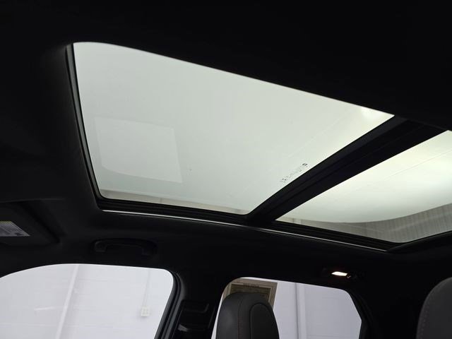 Used 2023 Chevrolet TrailBlazer RS w/ Sun and Liftgate Package image 29