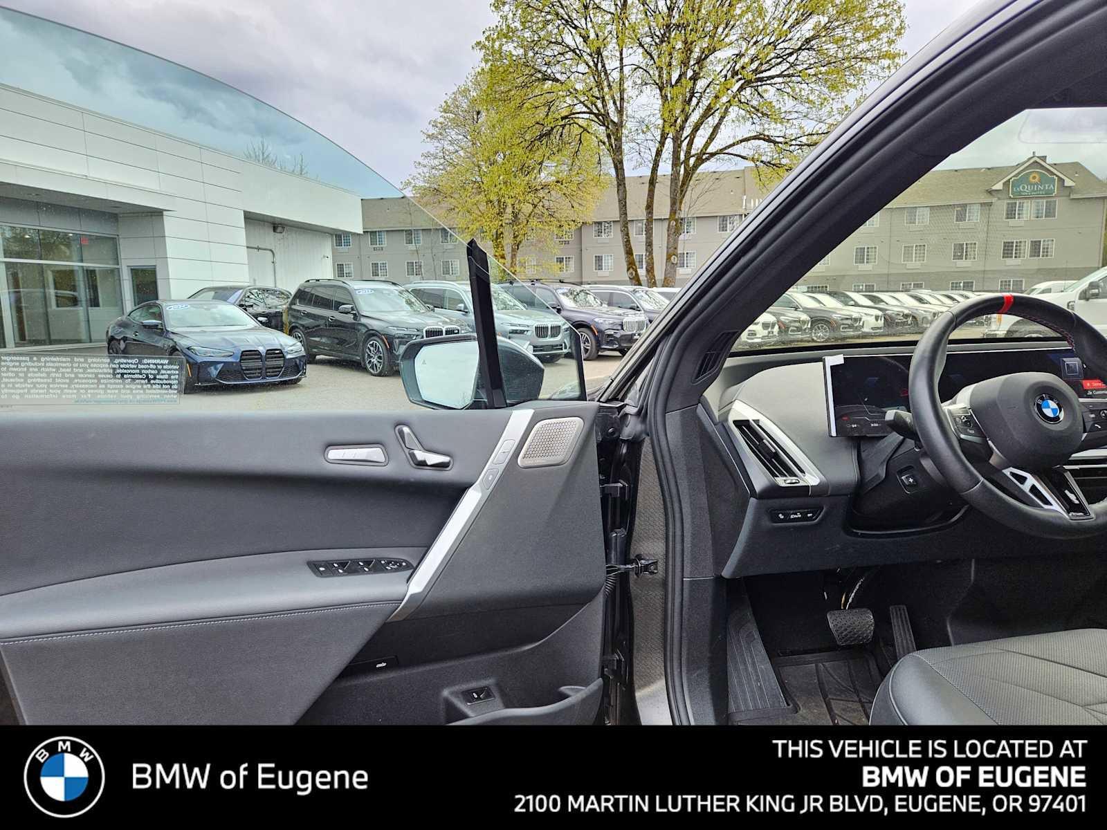 Used 2025 BMW iX M60 image 23