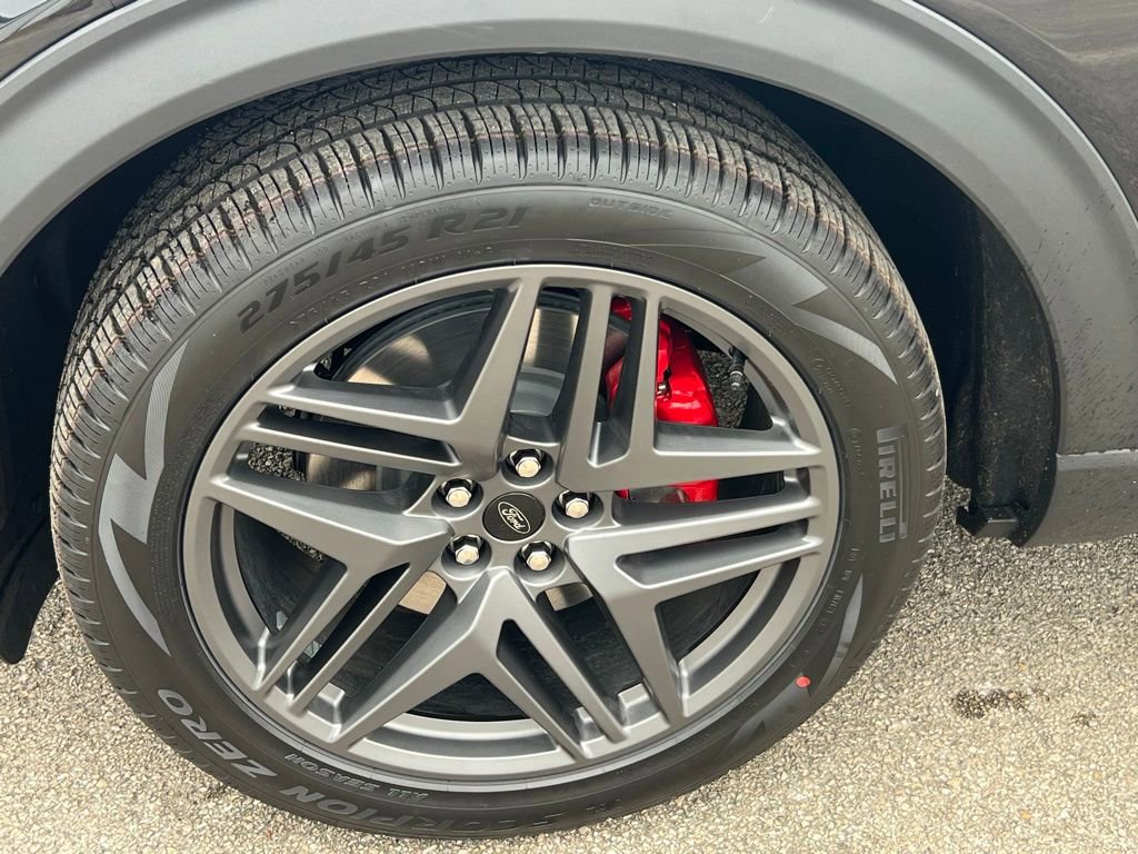 New 2026 Ford Explorer ST-Line w/ ST-Line Street Pack image 9