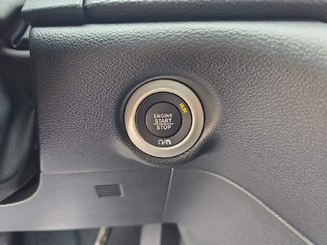 New 2027 Chrysler Pacifica Select FWD image 26