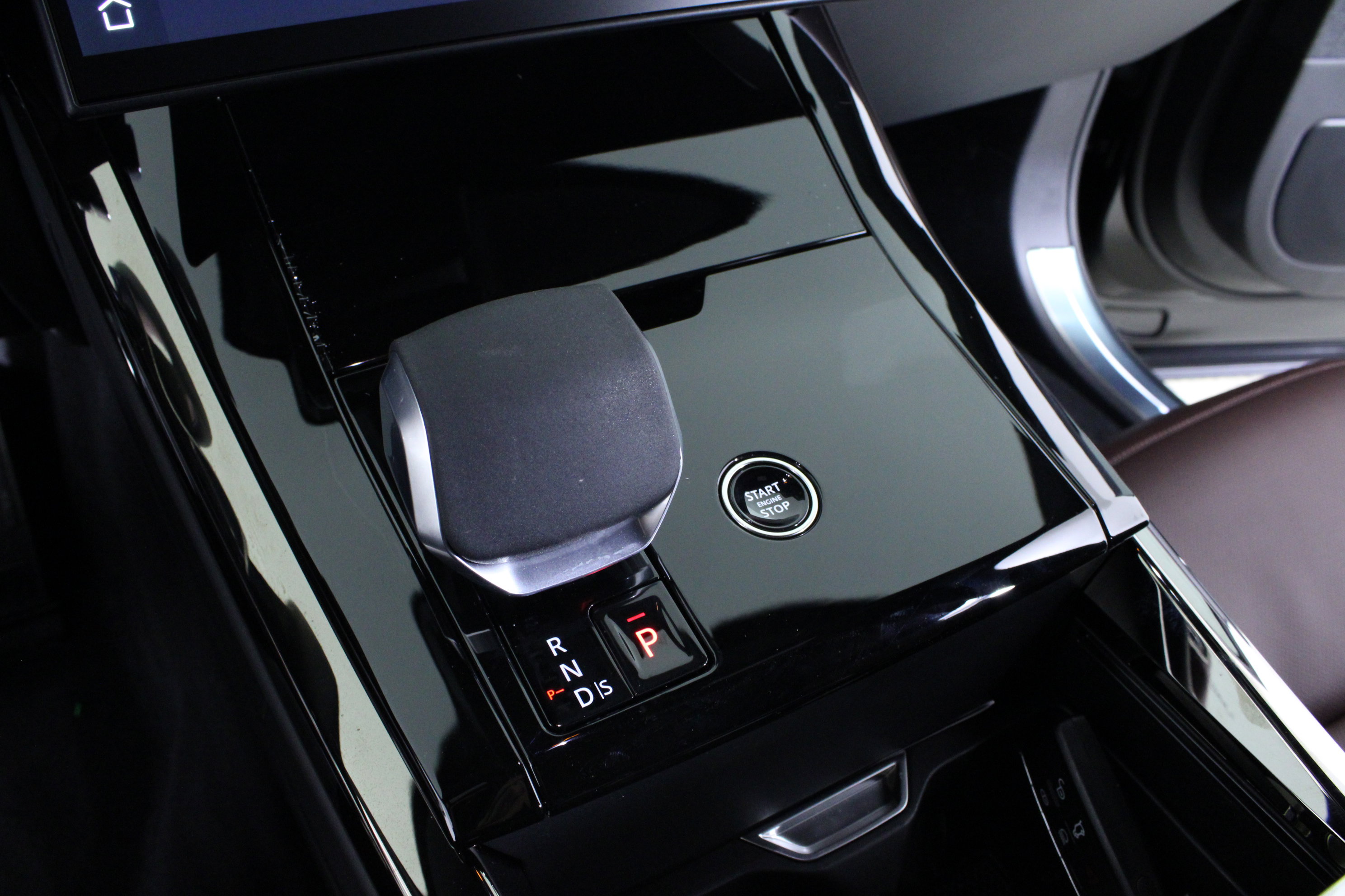 New 2025 Land Rover Range Rover Sport Dynamic SE image 22