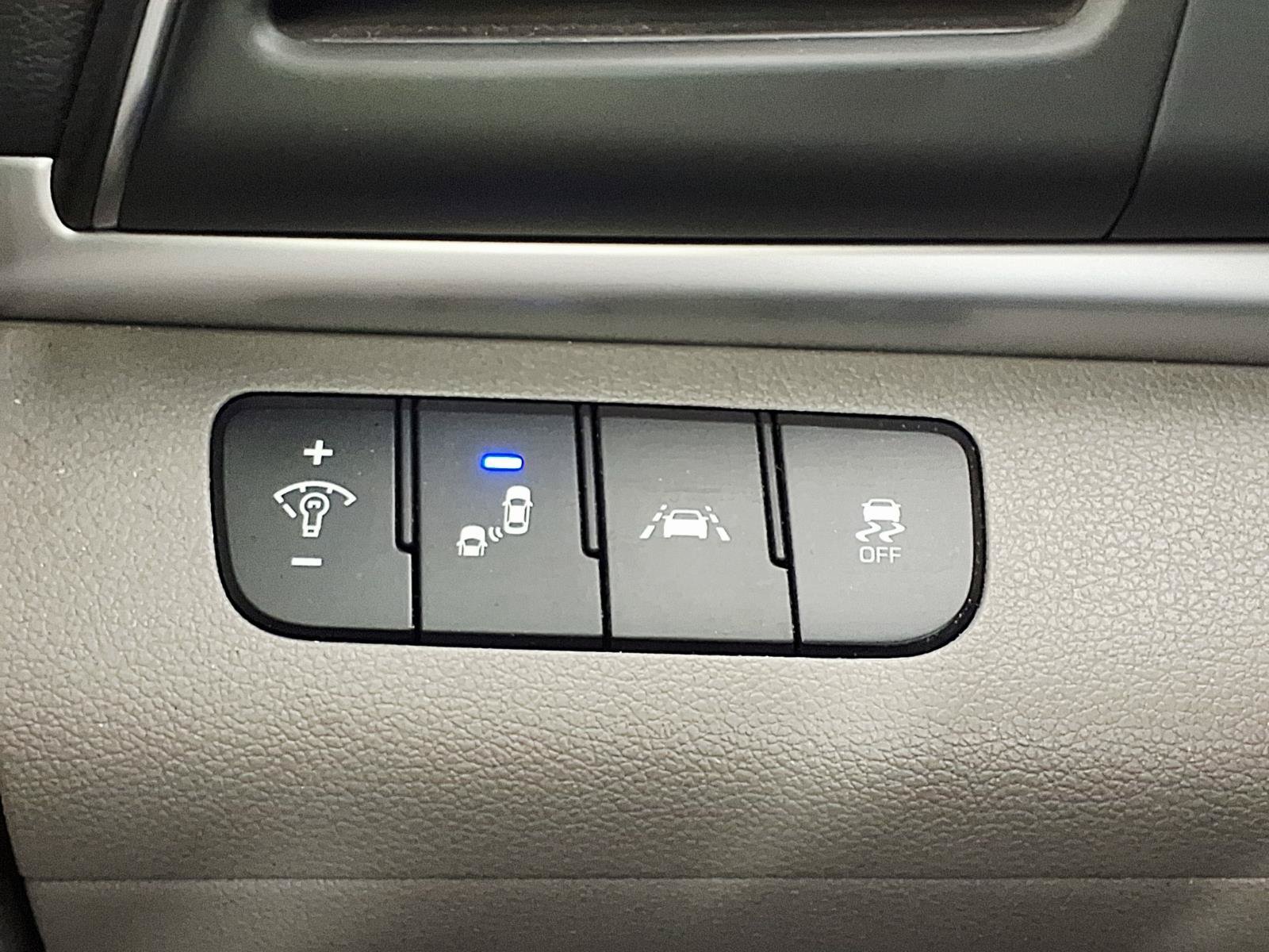 Used 2020 Hyundai Elantra Value Edition FWD image 22